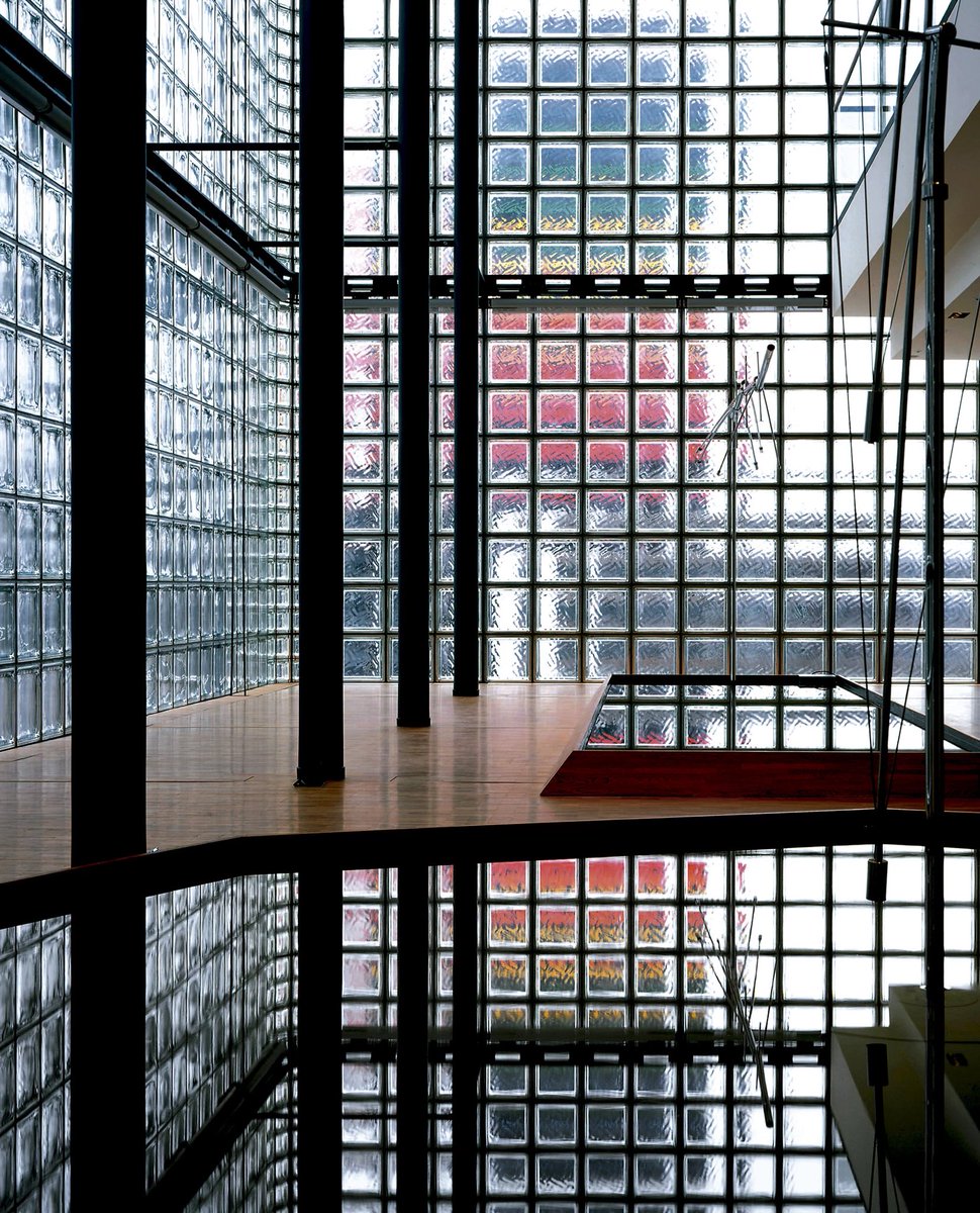 acafeole's tweet image. Linterna mágica y amor por el Pavés. 

Maison Hermès, Tokio
Renzo Piano Building Workshop 

📸 Michel Denancé 

#ArquitecturayModa #renzopiano #hermes #fashionstyle #archilovers