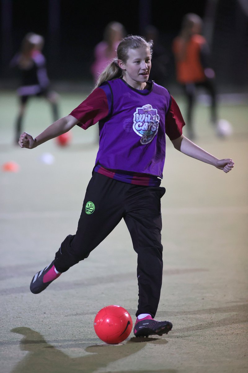 Girls Skills Centres return on Monday⚽️ Is your child aged 8-14 & wanting to improve their game outside of their current football? Our sessions offer the perfect opportunity to develop & work with our coaches each week at @NorthamptonHigh Sign up now👇 app.joinin.online/#/app/joinin/o…