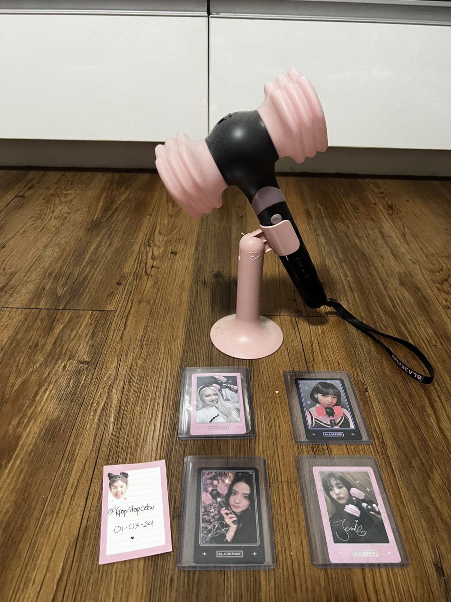 kpopstopcebu's tweet photo. wts lfb 

last blackpink related

bi-ping-bong hammerbong lightstick + pob (still with box, never used just displayed) https://t.co/5fxspkACwf