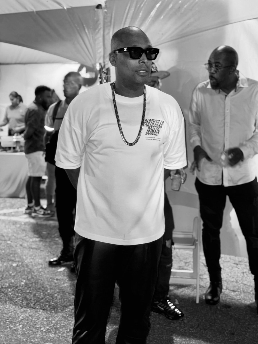 shalmarshall's tweet photo. Life is in Color, but Black and White is More Realistic…🎨⚫️⚪️
“Party Bad” Official Music Video is OUT NOW & Available on all Digital Music Platforms 🚀🚀🚀
Stream. Download. Purchase. Like. Share
#ShalMarshall #PartyBad #GyalOutside #HoustonWeHaveAProblem #FestiveRiddim https://t.co/MrudUAR5hc