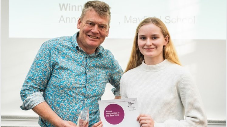 UKSchoolSearch's tweet image. New Post: Congratulations to @mayfieldschool Sixth Form pupil Annabel on winning the Royal Geographical Society's Young Geographer of the Year competition for her age group:

schoolsearch.co.uk/news/mayfield-…