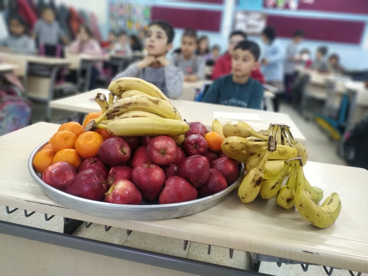 Okulumuzda "Sağlıklı Besleniyorum"projesiyle öğrencilerimizin daha sağlıklı ve daha mutlu günlere <a href="/Yusuf__Tekin/">Yusuf Tekin</a> <a href="/kemalcebervali/">Kemal Çeber</a> <a href="/yasintepe/">Yasin TEPE</a> <a href="/ucrrbsrr/">Büşra Uçar</a> <a href="/burhan_yuksel23/">Burhan Yüksel</a> <a href="/Oguzeli_mem/">Oğuzeli İlçe Milli Eğitim Müdürlüğü</a> <a href="/katranci_mehmet/">Mehmet KATRANCI</a>