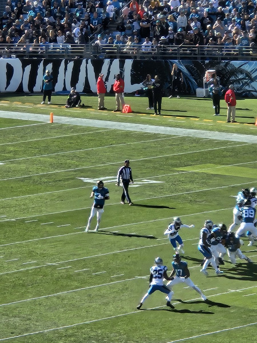 ZFrieds's tweet photo. @cjbeathard Great game on Sunday!  My family and I went down to Jacksonvile to watch you play. https://t.co/ebwRqKD1sZ