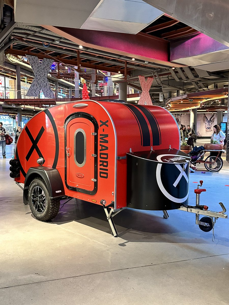 CaravancolCat's tweet photo. CARAVANCOL EXPO. La versió més comercial de Caravancol . Per promocionar els teus  productes, ROADSHOW, punt d’informació portàtil, laboratori itinerant, transport de mercaderies i animals, FOODTRUCK, etc. Totalment configurable! https://t.co/SryKxmRTHY