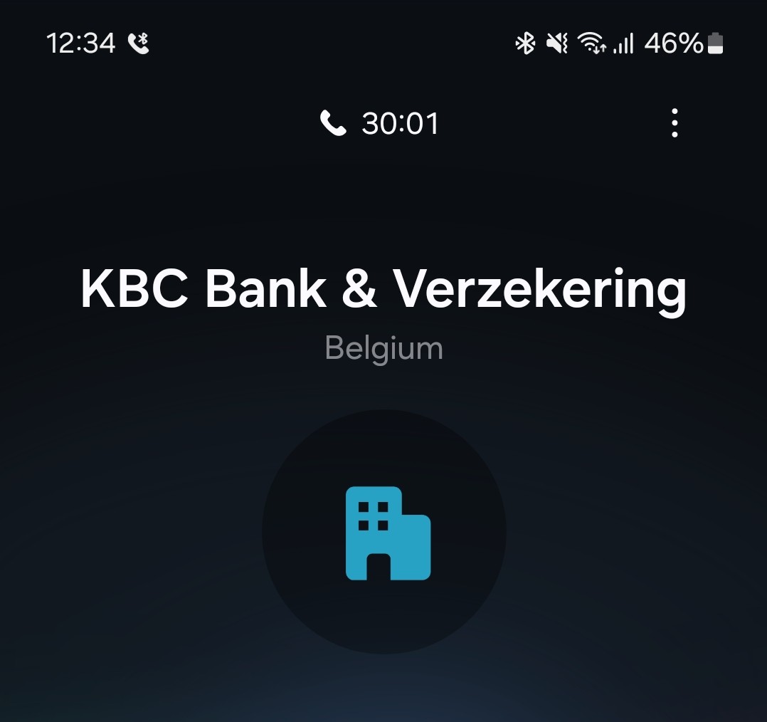 BrilBroeder's tweet photo. @KBC_BE graag iets meer variatie in wachtmuziek. Na 30 min wachten was ik het beu gehoord of sneller opnemen. https://t.co/5AsPNecKyo
