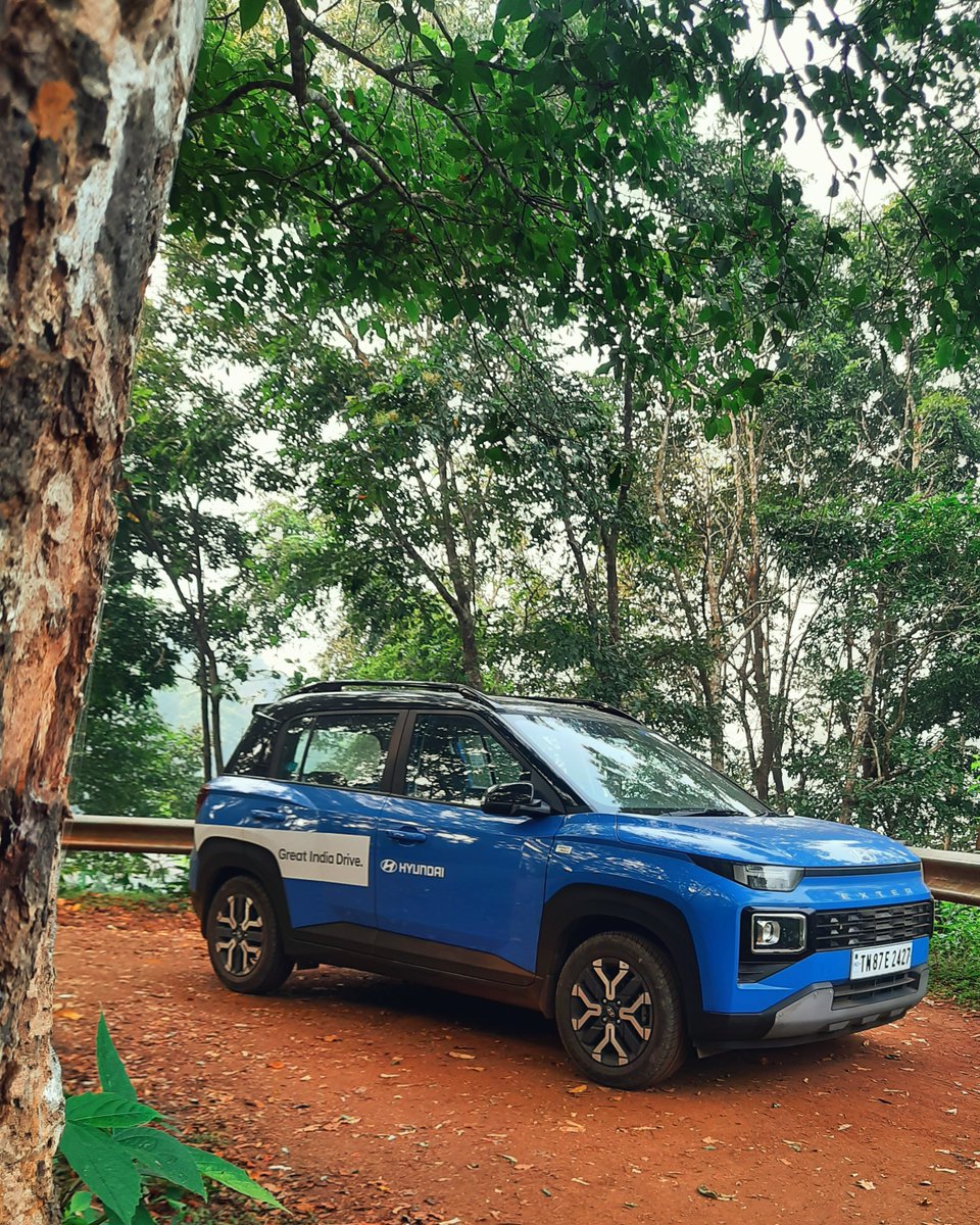 CarWale's tweet photo. Special Feature: With the prolific #HyundaiExter to drive us, of course we were going to make it out of the woods! Have you seen our #GreatIndiaDrive adventure yet?
Head to the CarWale YouTube channel now!

#TigerXExter #HyundaiGreatIndiaDrive #GID2023 #Exter #CWSpecialFeature https://t.co/xiBzWYY9PT