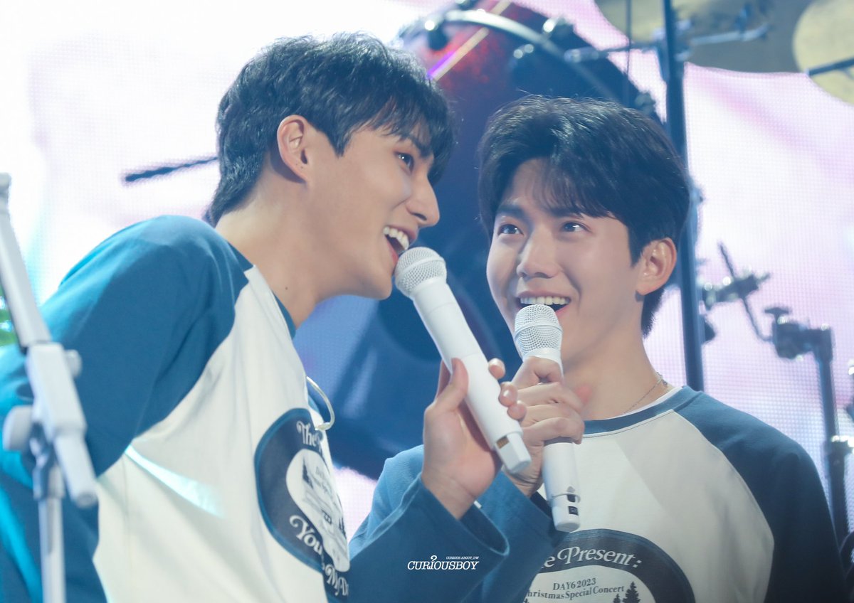 curious_dw's tweet photo. 231222 선물콘 🦊🐶🫧💭

#영케이 #도운 #데이식스 #DAY6 https://t.co/D39VDuhmLV