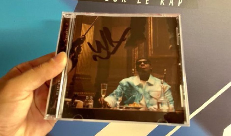 mehdiradio's tweet photo. 🎁#concours 

RT/FOLLOW et tweet avec le #AmidiCestMehdi pour gagner le 💿 dédicacé de @we_renoi 

TAS 16h 🤞🏼

1 gagnant(e) 🔥
bonne chance à tous 💪🏼 https://t.co/mzyufzeBT2