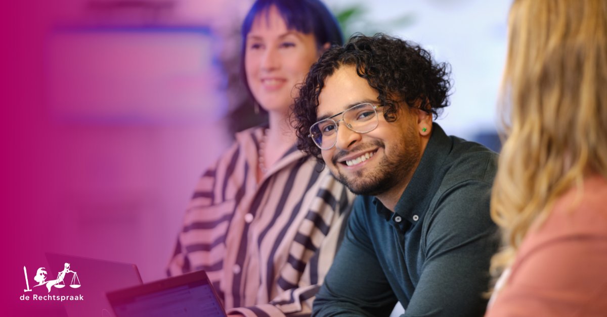 Ook in 2024 werken wij verder aan het digitaliseren van de Rechtspraak. Daarbij kunnen we jouw IT-talent goed gebruiken! Weten hoe onze IT-collega’s werken bij de Rechtspraak ervaren? Spreek ze tijdens een digitale kop ☕️! Plan hier je afspraak👉bit.ly/4aISVg3 #vacature