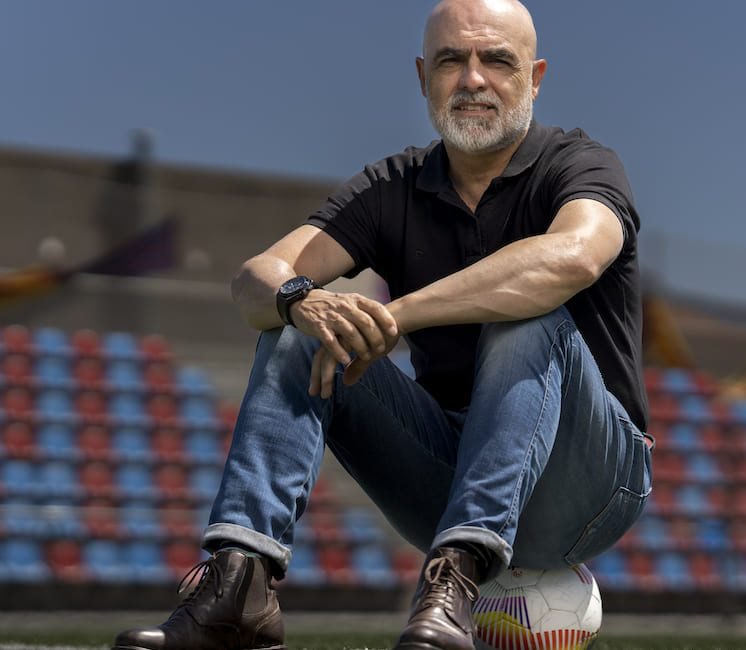 🖥️ 𝐍𝐎𝐓𝐈𝐂𝐈𝐀 I Juanjo Brau (<a href="/JuanjoBrau/">Juanjo Brau</a>) abrirá el año 2024 con una Masterclass el próximo 13 de enero.

⚽️ Fisioterapeuta del <a href="/FCBarcelona_es/">FC Barcelona</a> durante 25 años.
 
📲 theembassytc.com/esse-2024-juan…

🔵⚪️ #EssE #TheEmbassyEsse