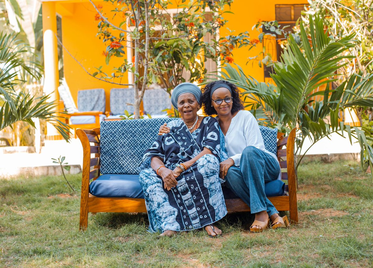 brigitteAlfred's tweet photo. Tukipokea baraka za bibi za mwaka mpya ❤️ https://t.co/R62nZ3eKHP