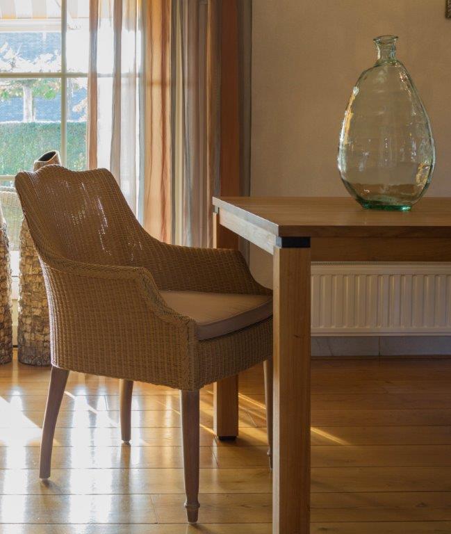 Ook gezellig met deze Lloyd loom eetkamerstoel Brighton het nieuwe jaar in? Sfeervol wonen - denk dan eens aan Lloyd loom stoelen. lloydloomwinkel.nl