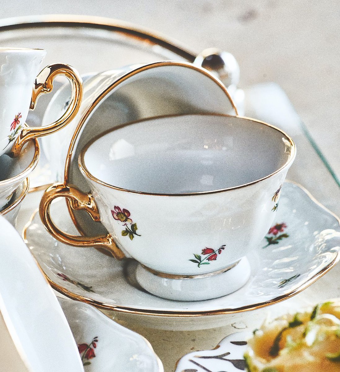 Is it time for tea? Our guest on the Working Lunch show today is Michelle from Little Vintage Teacup. Join us live on @TringRadio at noon to find out about her beautiful china and more! #herts #bucks #beds #localradio #tringradio #talkradio #talkshow #teapot #teacup