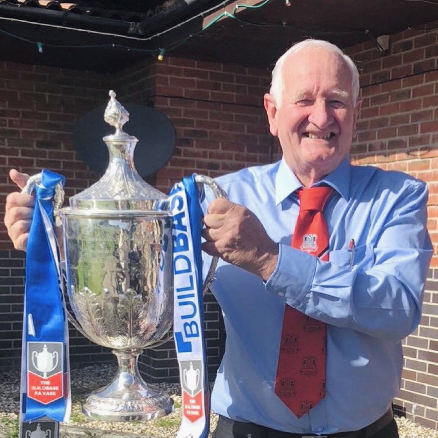 Geoff Sellek 11 vs Lee Lashenko 11 ⚽️
Sunday 7th April • 12:00 kick off

Players who would like to take part in this game in memory of Geoff are encouraged to register their interest by 1st February. 

Contact Bill on 07915 578053 for more info.

#UpTheFarm #TOOGS