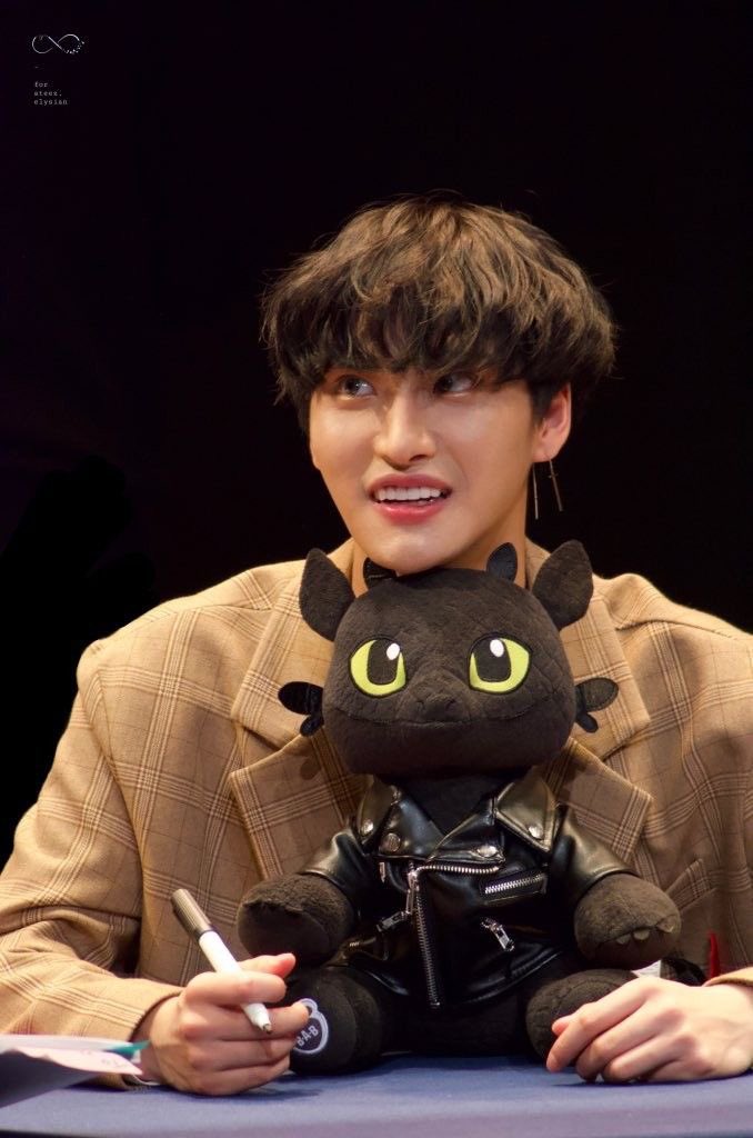 chasinggme's tweet image. hi i'm fane🕷️
i'm searching for moots!

☆ she/they, 07, entp
☆not new to #stantwt &amp;amp; #kpoptwt
☆ult: p1h, atz &amp;amp; enha || multi
☆looking mostly  for atiny, p1ece and engene but any fandom ofc!
☆ let's be interactive y'all!  

 ✧˚ · .likes and rts to spread it