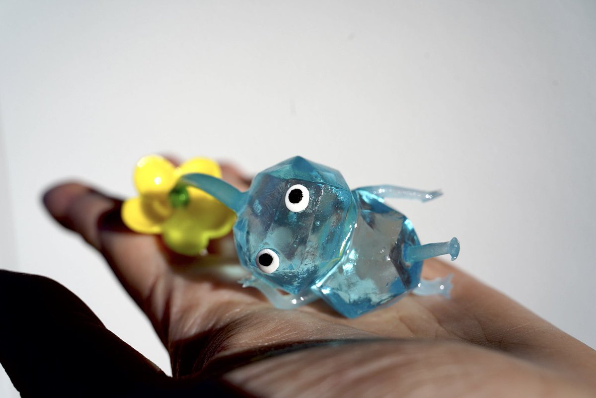 氷ピクミンのフィギュアがどうしても欲しくてレジンや樹脂粘土などで