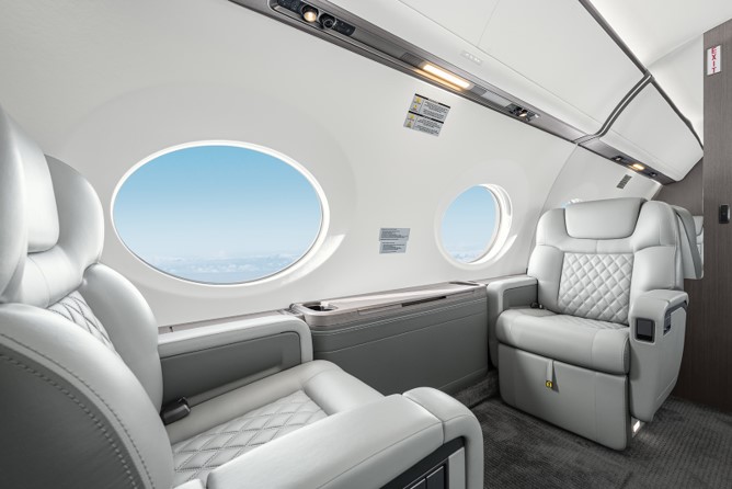 jetaviation's tweet image. Wherever you want to be, we are how you get there. 24/7. 

Model: Gulfstream G500
Seating: 13 passengers
Range: 5,000 nm | 9,260 km
Speed: 450 kts | 833 km/h
Endurance: 10:00 h

ow.ly/Hf3P50Qn7WR

#Aviation #FlyCharter #BusinessAviation #BusinessJets #CharterWednesday