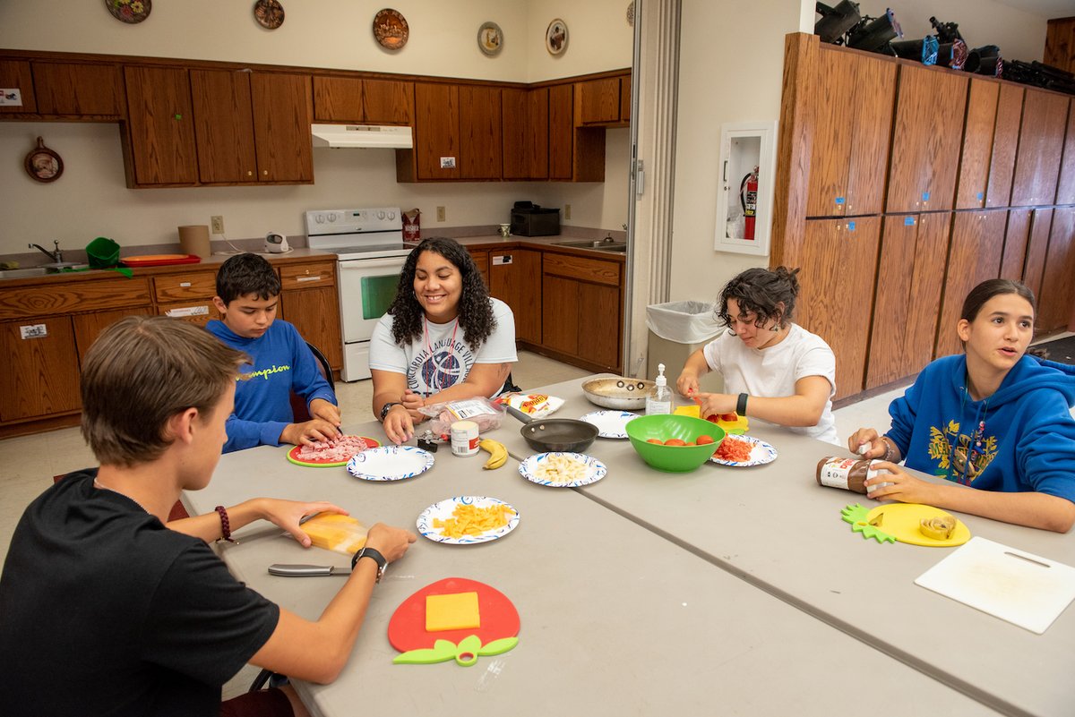marefloresta's tweet photo. Explore and cook your way through diverse dishes from Portuguese-speaking cultures at Mar e Floresta! Register for summer 2024 today at https://t.co/VY1zj6WgYc https://t.co/FRQgupdjz4