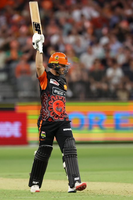 Laurie Evans take a bow! 😱  Watch all 14 boundaries from his record knock! 🔥 📹 Credits: Twitter/BBL