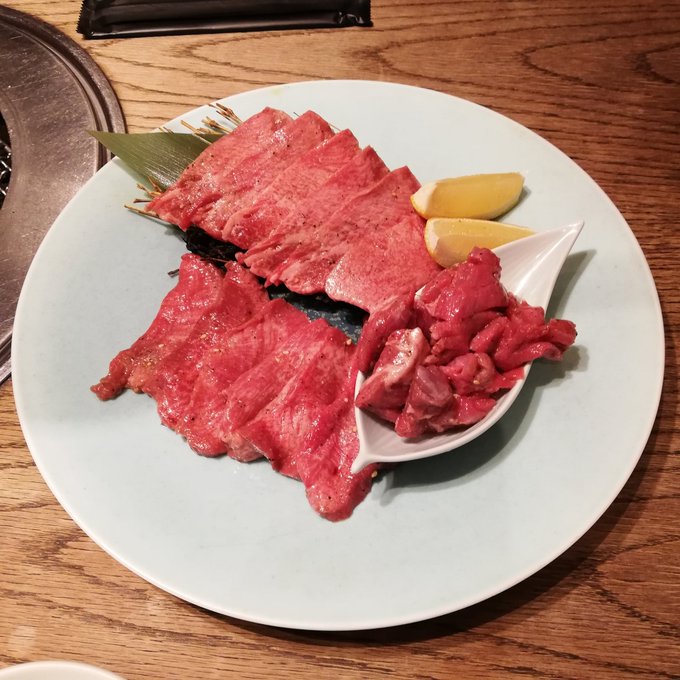 銭湯でサウナ決めて
高級焼き肉の休日 