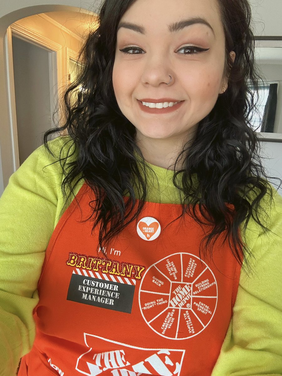 CXMBrittany's tweet photo. My new chapter has begun and I am so excited and grateful to have this chance to bring a little bit of my Brittany Sunshine ☀️ to Downers Grove! https://t.co/QdPrFVTNnY