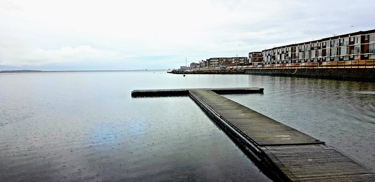lurkinhead's tweet photo. Took an optimistic view of the weather and headed to West Kirby.

Got rained on! ☔🤣 https://t.co/ePMbM3RPpH