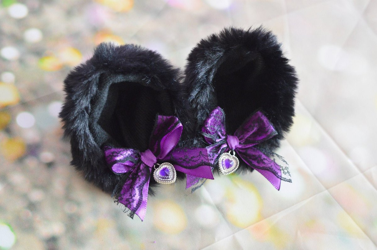 Nekollars's tweet image. Made to Order - Kitten play clip on cat ears with ribbon bows and heart - neko cosplay costume ears - kitten play gear accessories - Black tuppu.net/c01495be #Nekollars #Etsy #ClipOnEars