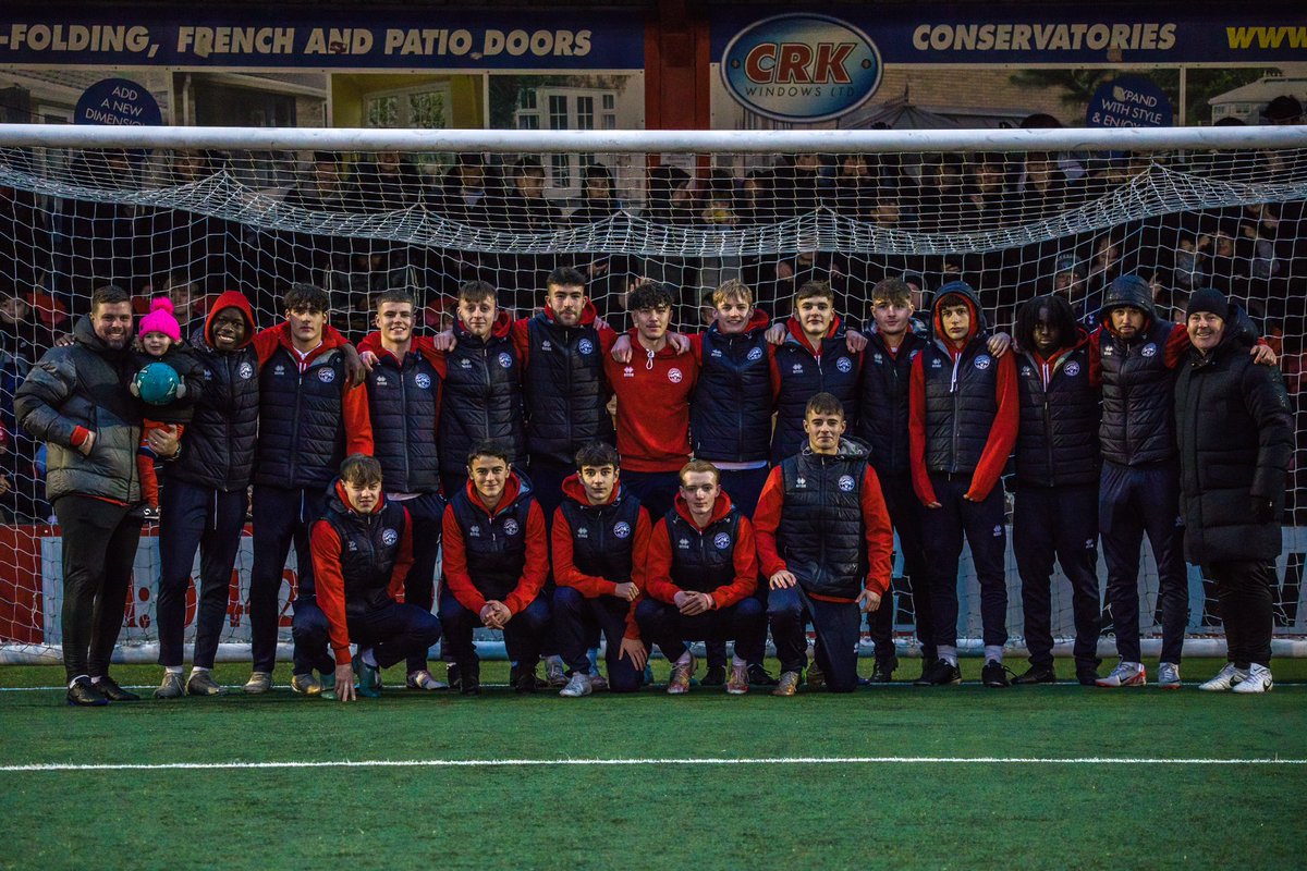 We were proud to welcome @Hemelfc_U18 to the pitch at half time on Monday to recognise their incredible achievements in 2023 ❤️

We have fantastic pathways through <a href="/HemelTownYthFC/">𝖧𝖤𝖬𝖤𝖫 𝖧𝖤𝖬𝖯𝖲𝖳𝖤𝖠𝖣 𝖳𝖮𝖶𝖭 𝖸𝖮𝖴𝖳𝖧</a> &amp; <a href="/tudorsacademy/">Hemel Hempstead Town FC Academy</a> to support the future of local talent! 

Big things to come in 2024!