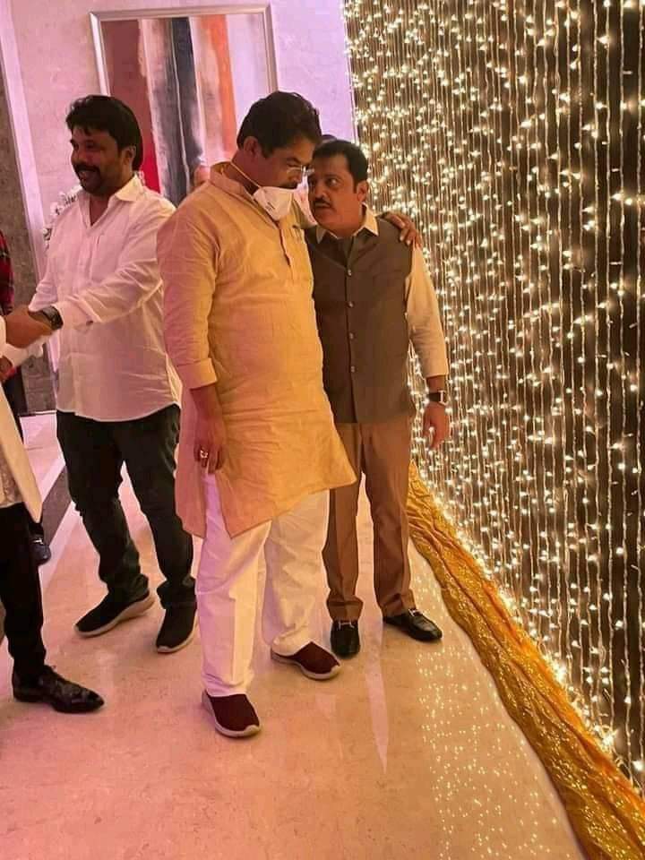 <a href="/Indian_Analyzer/">The Analyzer (News Updates🗞️)</a> <a href="/RAshokaBJP/">R. Ashoka</a> Oh hello, 
You don't know his true colors of Ashok !

Here we call him 'Adjustment Asoka' &amp; he is infamous for doing adjustment politics with Congress !

Its just media gimmick.