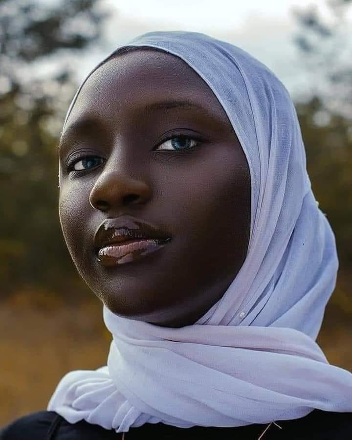 AMAZING FACTS ABOUT BURKINA FASO 🇧🇫 (Land of the upright man)

1. Capital of Burkina Faso 🇧🇫 is Ouagadougou. Written as “Wogodogo” in the Mòoré dialect, it literally means “You are welcome here at home with us”.

2. It is located south of the Sahara Desert.

3. It was formerly