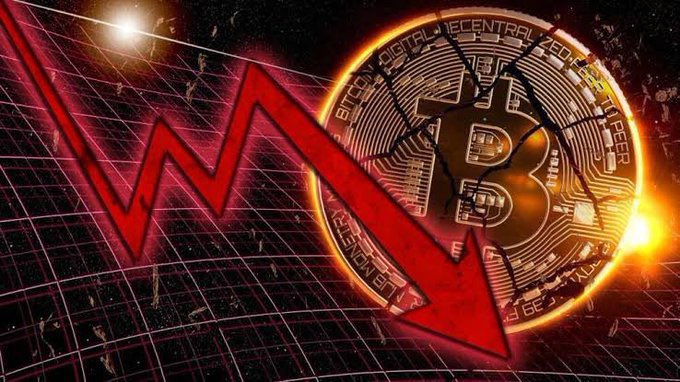 binancespotTeam's tweet photo. 🚨 #Bitcoin DUMP 😳
🇺🇸 #Matripox predicted that the SEC would reject spot #BitcoinETF in January 😱 https://t.co/6fsdWSUyDU