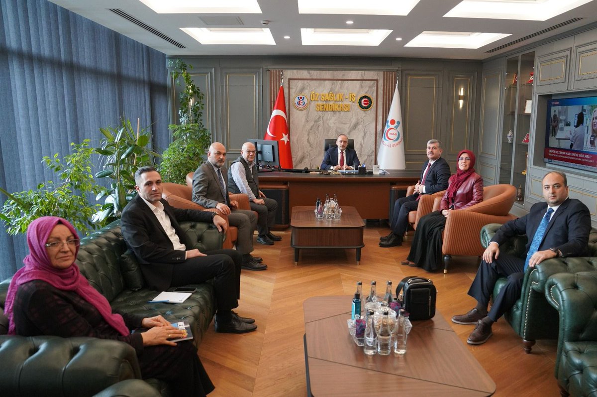 Mobbing ile mücadele konusunda önemli çalışmalara imza atan Mobbing Eğitim Yardım ve Araştırma Derneği'nin (MEYAD) değerli Genel Başkanı İsmail Akgün ile Yönetim ve Denetleme Kurulu Üyelerini, Genel Merkezimizde misafir ettik.