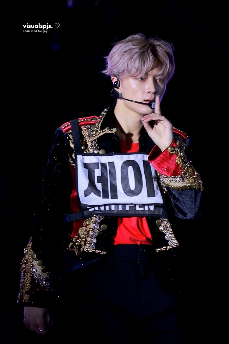visualpjs's tweet photo. [231231 - MBC GAYO DAEJUN]

my shining superstar. ☆

#JAY #제이 #종성 #엔하이픈_제이 https://t.co/GBJyLSK4Ay