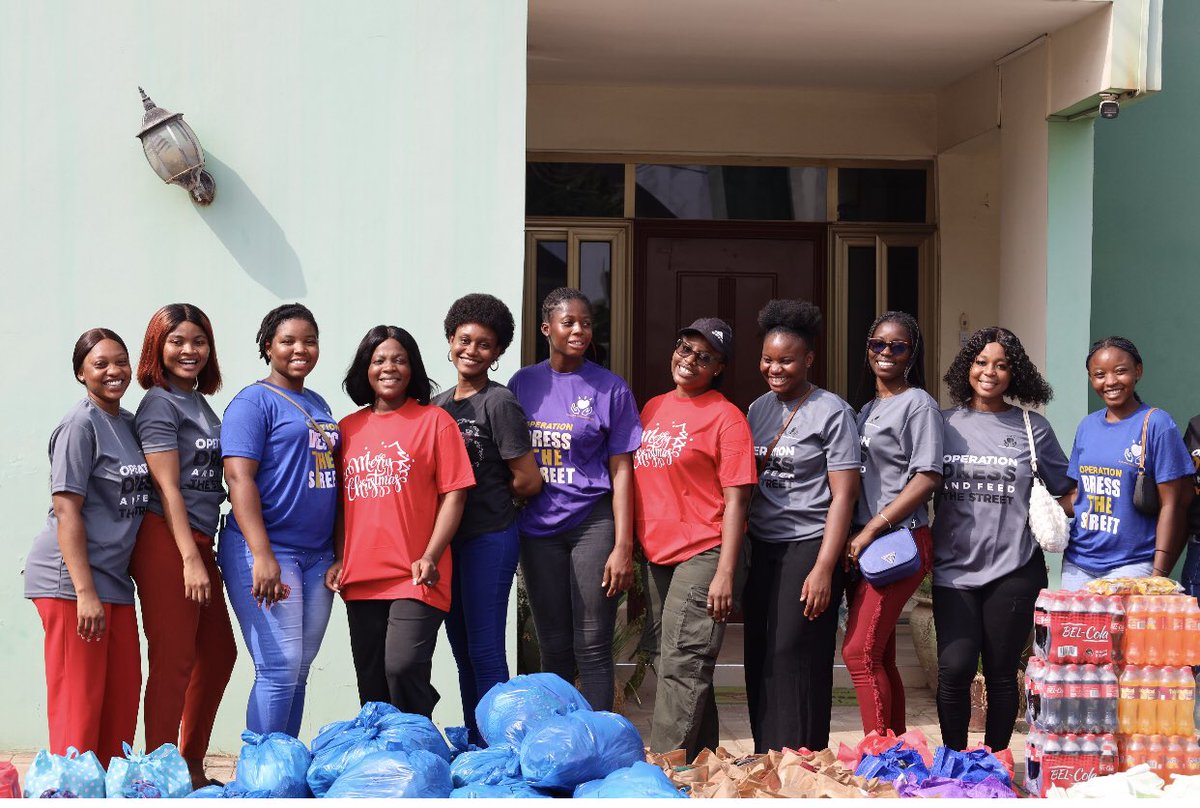 QuaysonEfya's tweet photo. We thank God for a successful donation on 1st January 2024 on the street of Accra. Thank you for your kind donation (cash and kind) to support us. God bless you.🙏 God willing, our next donation, we will come again for your support.😊 🙌

TOUCHING LIVES FOUNDATION (TLF)
#showlove https://t.co/auhRaFQiQF