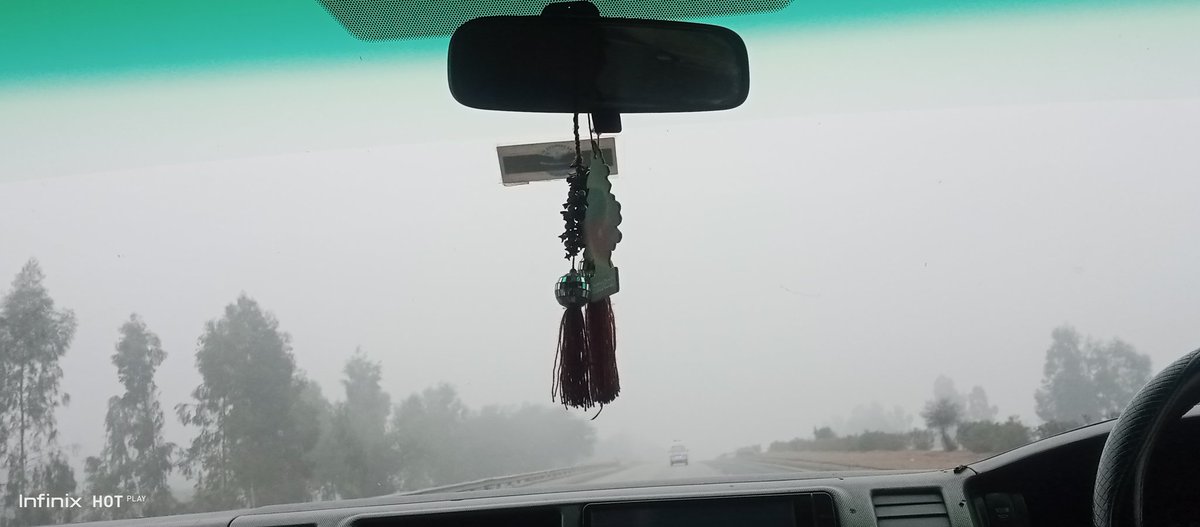 AnmoolSha's tweet photo. #Motorway weather ☁️ https://t.co/hmM56mNxJ3