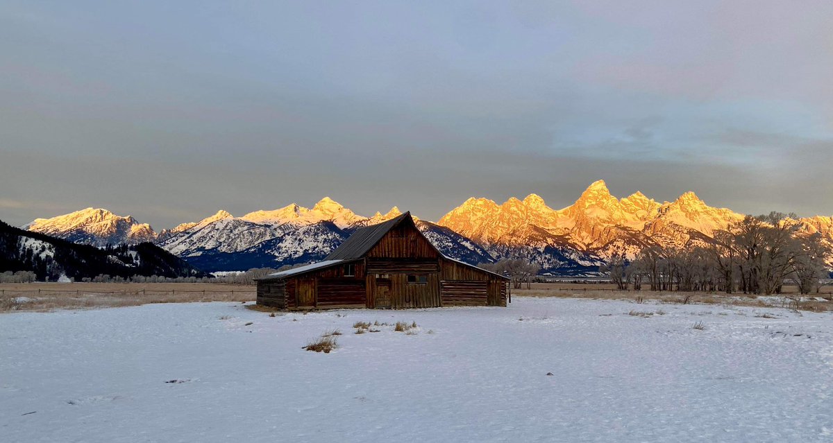 spann's tweet photo. Jackson Hole WY this morning… Photos from Regina Jones https://t.co/P0oSllzmhU