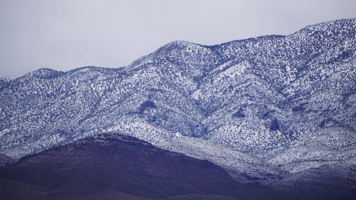 Here's a look at the #SpringMountains and this morning's fresh snowfall in #Pahrump, Nevada.