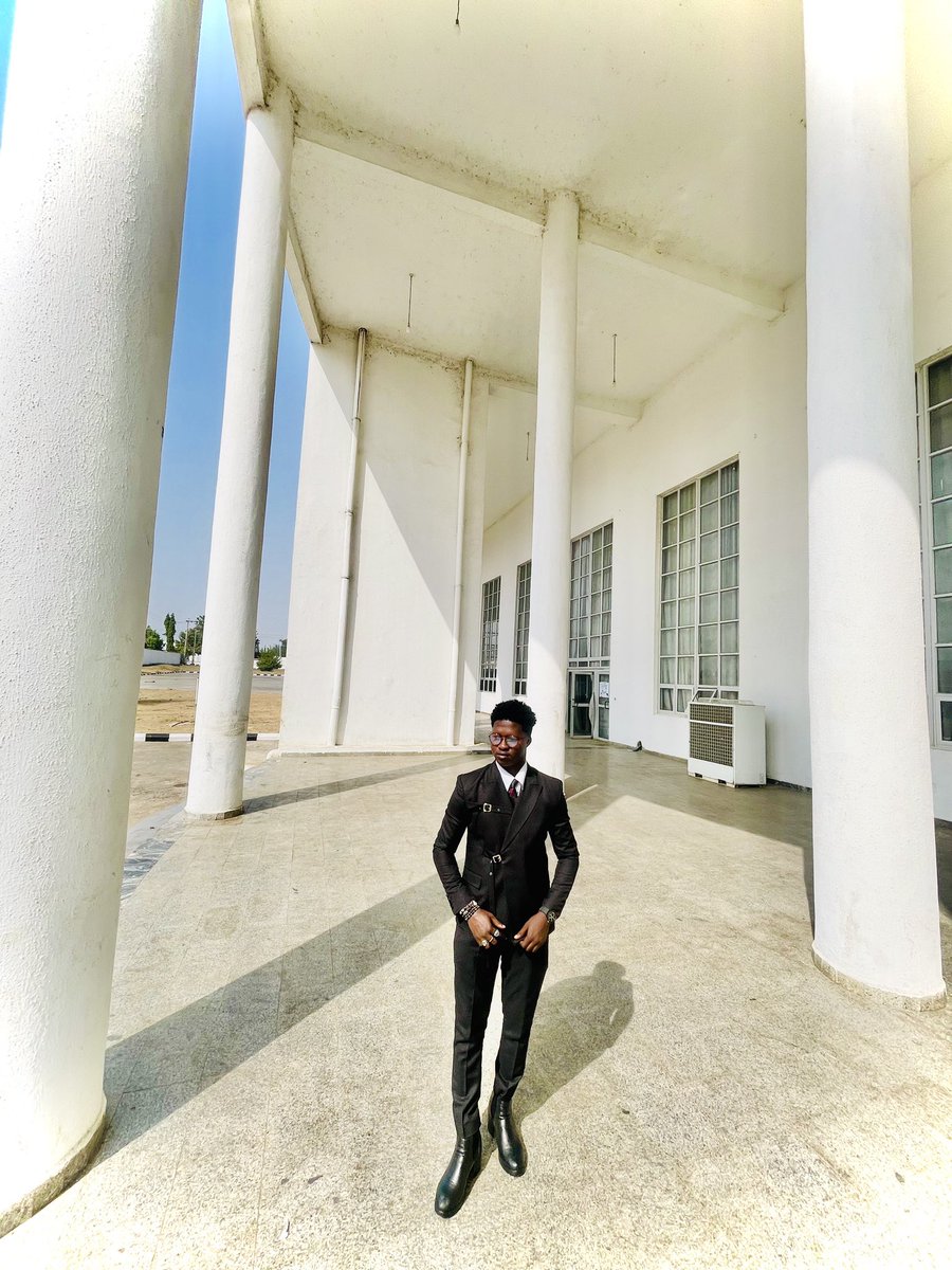 oberryZik's tweet photo. Let’s start the 2024 in a classic dimension 🥰🍹😊🎈
-
-
-
-
-
-
Suit from @DistintionCoD 
Styled from @IremideAdeoye_f 
Glass from @Bibagado 
P.c @Bigzik01 https://t.co/UvofLydXMf
