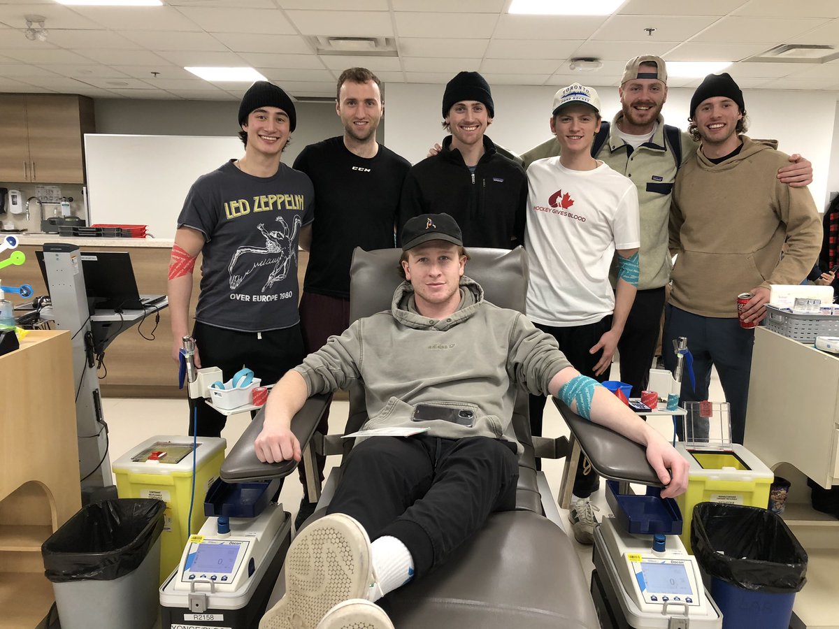 Hockey Gives Blood tweet media