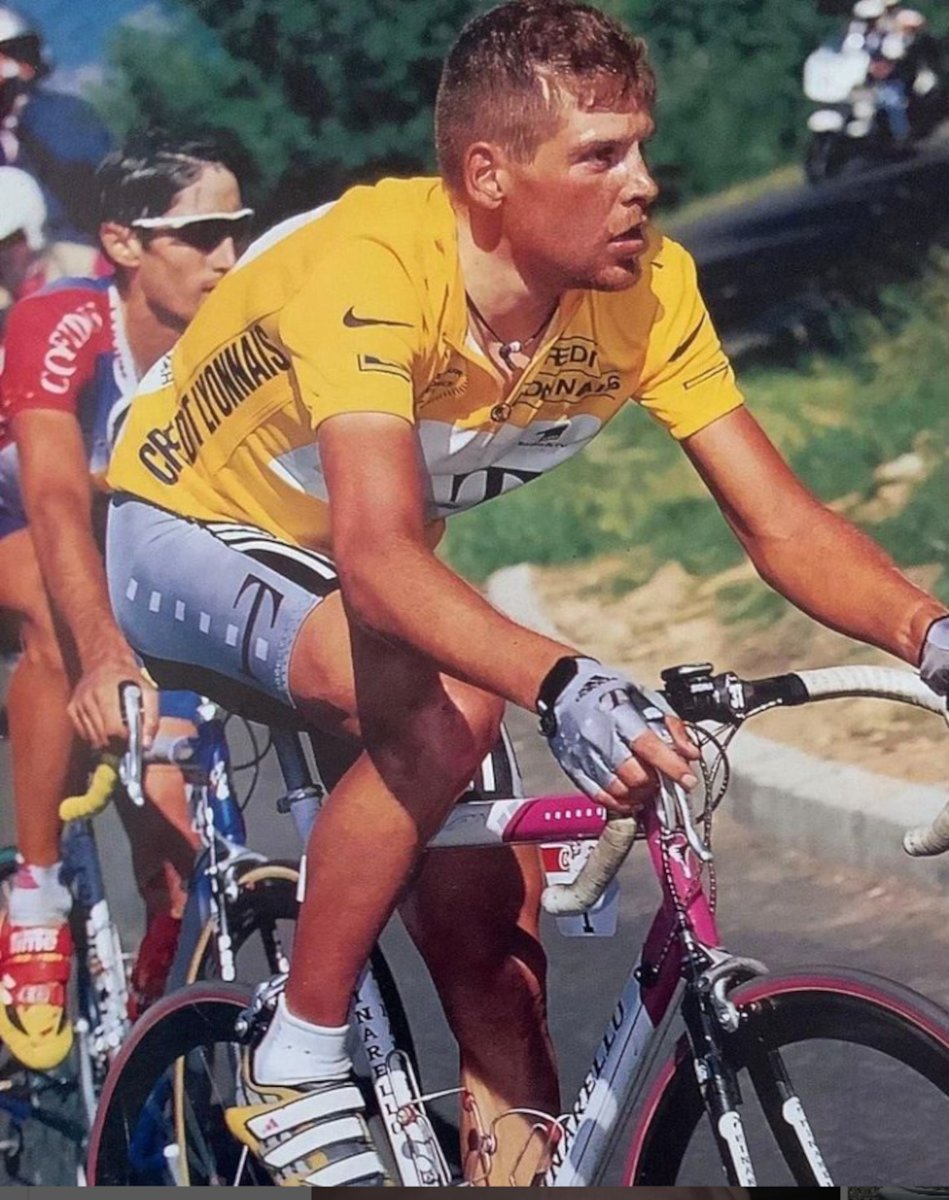 Miroir2Cyclisme's tweet photo. Jan Ullrich en jaune (Tour 1998)
📸 via bicimecanic (IG)
#JanUllrich #Ullrich #TDF #TDF1998 #cyclisme #cycling #ciclismo #maillotjaune https://t.co/0I1E5FdIBk