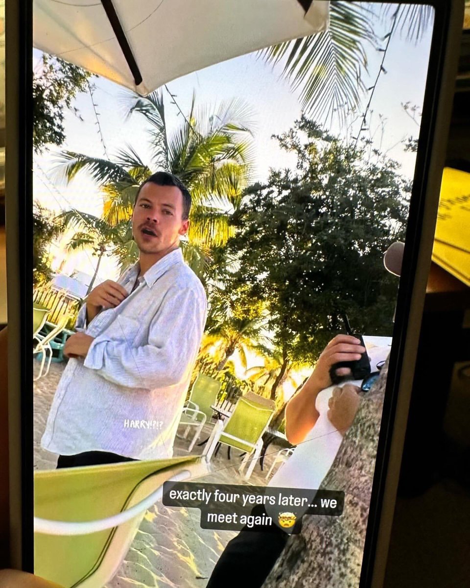 hsdaily's tweet photo. Harry on vacation in the Caribbean recently! https://t.co/a2EVXwzDuk