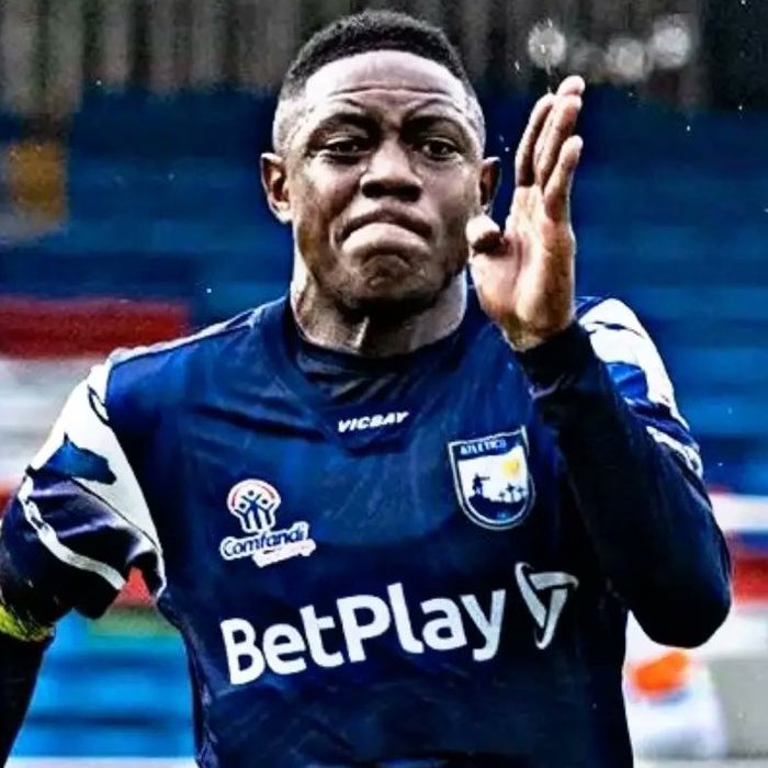 ¡Nuevo delantero para el Rodillo!

Andres Carabalí: “Mi vínculo con Técnico Universitario se da por mi trabajo y mi representante, firmé por un año, para el fin de semana llegaré al país. Soy un delantero nueve con gol, movilidad, fuerza y potencia.Por temporada mínimo 13 goles”.