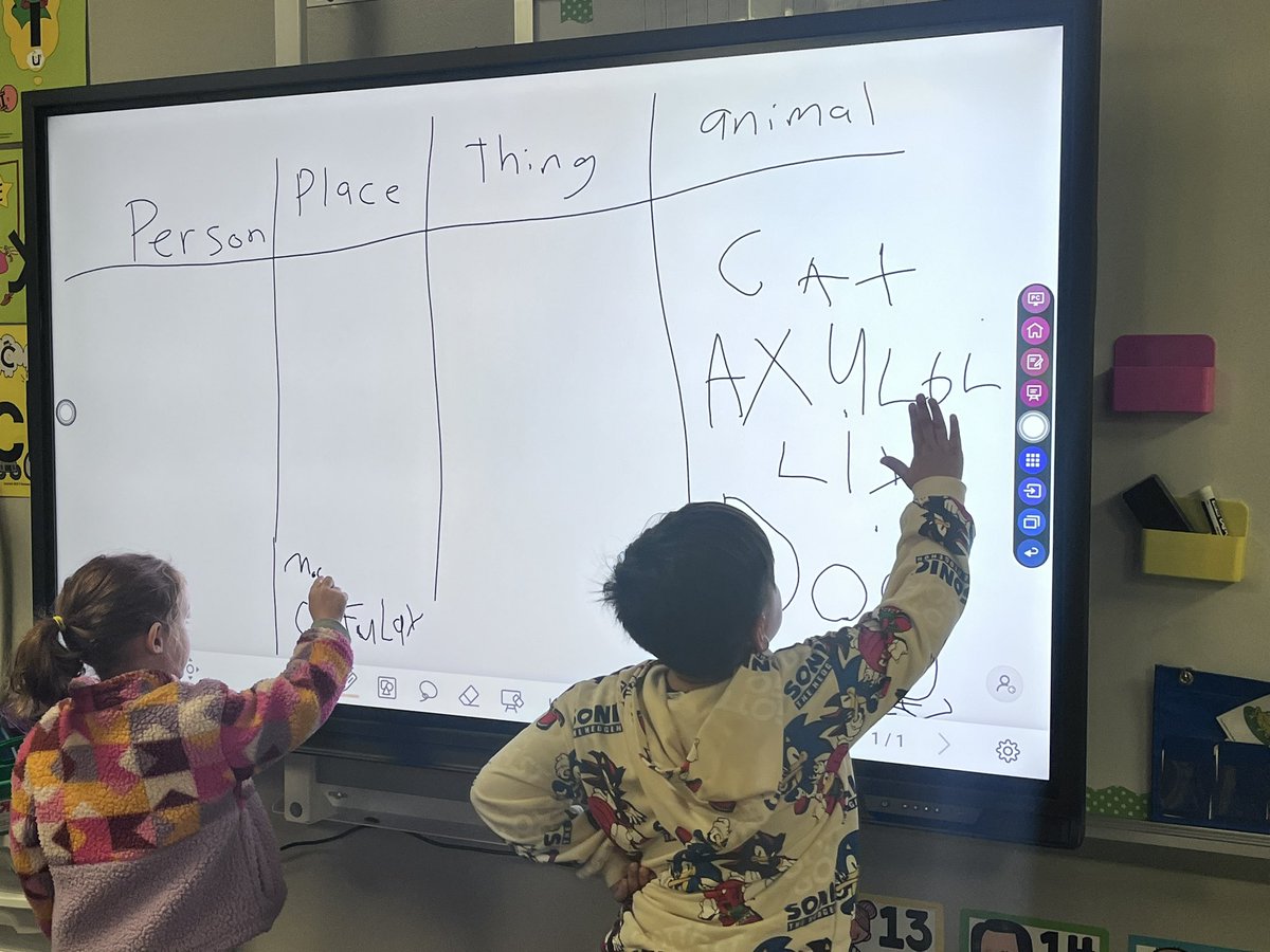The students are so exited to show different types of nouns on our Newline interactive board.  <a href="/HumbleISD/">Humble ISD</a>   <a href="/HumbleISD_SWE/">Summerwood Elementary</a>