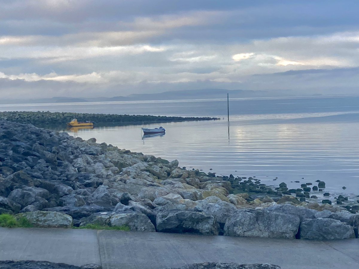 GraveStories's tweet photo. Dipped my toes in the sea at Morecambe today! 
#sea #coast #Lancashire #Morecambe #CemeteryLady https://t.co/iE4iY1qL1Z