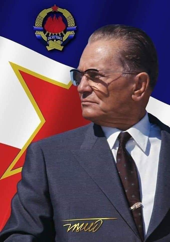 rastevcic's tweet photo. Naaajlepši i najbolji!!! Toliki naboj muškarca i erotsko zračenje nema ni jedan sadašnji vodja... 🥰🥰🥰🥰😍😍😍 https://t.co/isP6qDHMAd