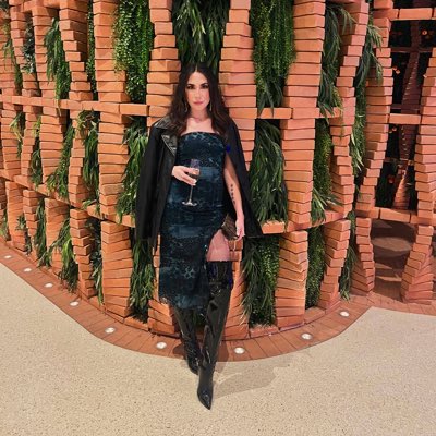 dustiberg_'s tweet photo. she’s a lover girl in the new year
#NewProfilePic https://t.co/g40eMM2AKO