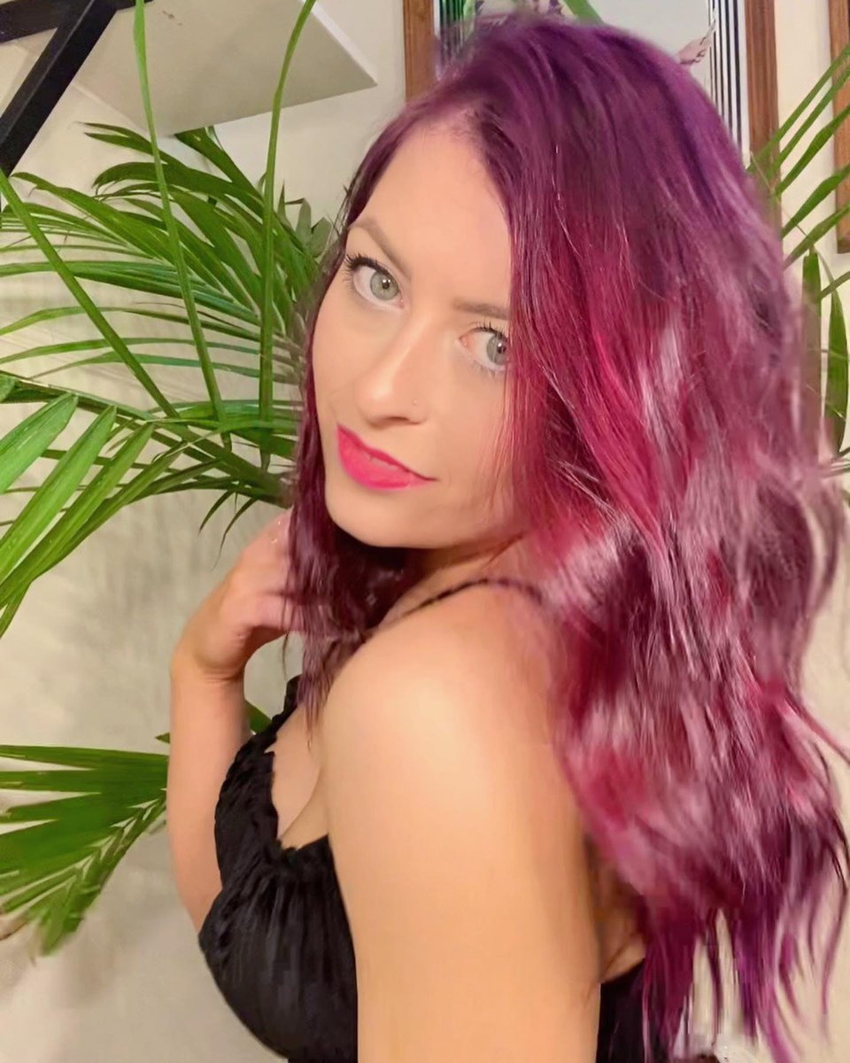 arcticfoxcolor's tweet photo. This shade is just β¨EVERYTHINGβ¨ @dandymandy.ca in Poison and Purple AF π #AFpoison #PurpleAF https://t.co/8Jhe27qSPi