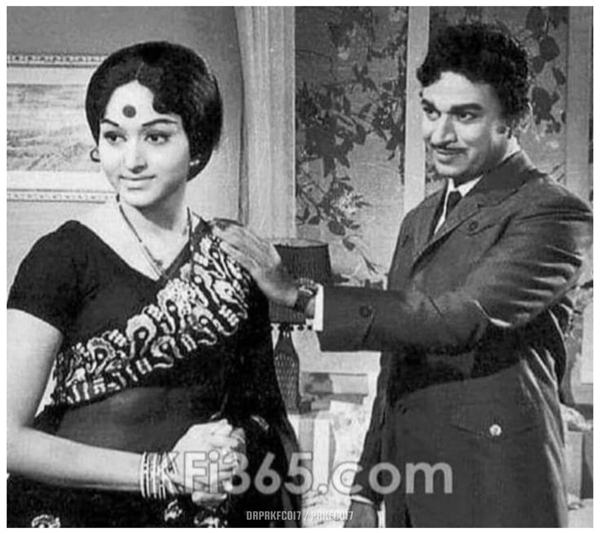 prk_17_03_75's tweet photo. Annavru - Bharathi Vishnuvardhan Madam ❤️😍
#DrRajkumar #BharathiVishnuvardhan #Prkfc017 #PrkEditz https://t.co/PgxKlOiEKL