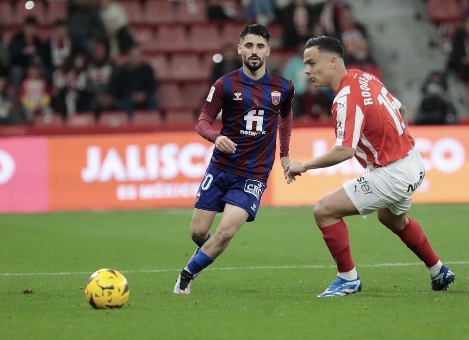 CarlosGangaG's tweet photo. 🔵🔴 Postura muy contundente del @CD_Eldense con @cris_montes10

💰 Ultimátum al @RCDeportivo: el Eldense quiere 400.000 euros por él, por menos de esa cifra, NO SE VA. Fecha límite, este viernes

😡 En el club, incluido el presidente, hay un gran enfado con el jugador https://t.co/EHtJnRqoa3