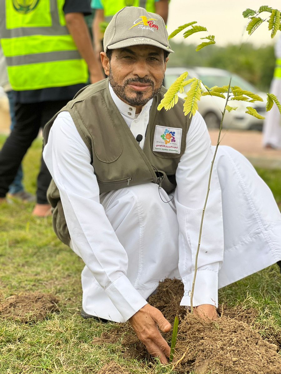 AlJbeilTeam's tweet photo. مشاركة  #فريق_تميز_الجبيل_التطوعي _بالأحساء   في حملة تشجير #مدينة_العمران تحت شعار #أحساؤنا_خضراء  إشراف #نادي_العمران السعودي @alomranclub و جمعية التنمية الأهلية بالعمران  بالتعاون مع #بلدية_العمران @Alahsamun 
في #ممشى_العمران_السياحي
#الاحساء https://t.co/ljWypu2NCs